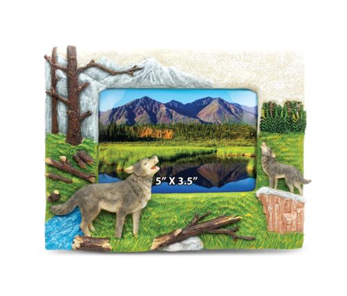 stone-frame-wolf