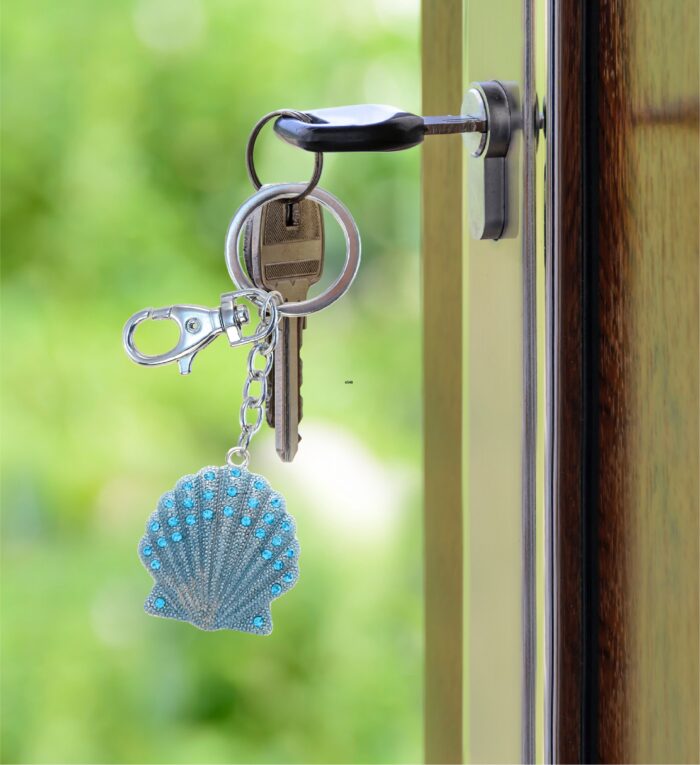 Blue Shell Keychain - Sparkling Charms - Image 8